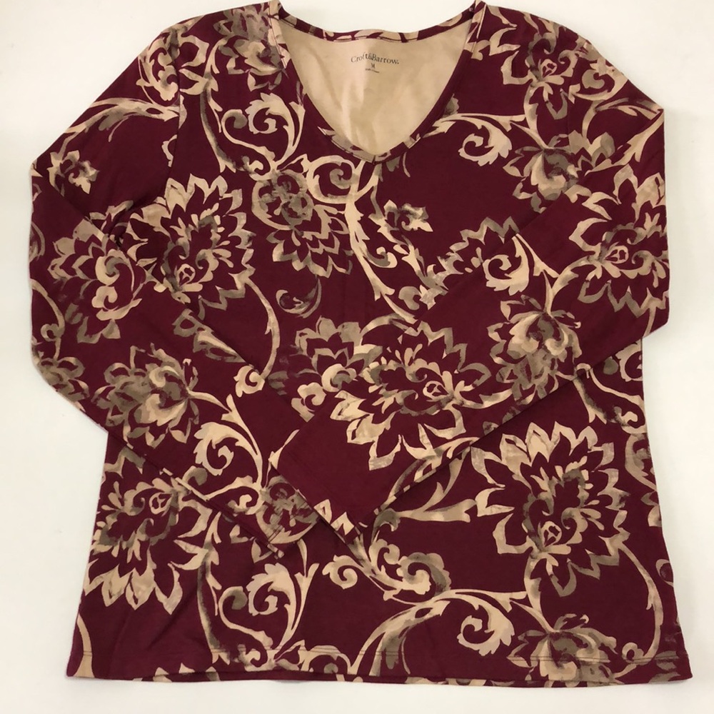 Maroon with tan design long sleeve vneck top Medium - Picture 1 of 6